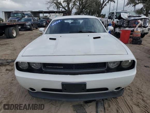 ✅ 2014 Dodge Challenger SXT • VIN: 2C3CDYAG7EH208377 • Lot: 78847714. Wystawiony na Copart z przebiegiem 165 699 mil. Bezpłatny archiwum sprzedaży aukcyjnych z USA i szczegółowy raport historii pojazdu na DreamBid. Zdjęcie 5.