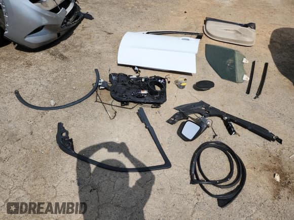 ✅ 2015 Dodge Durango SXT • VIN: 1C4RDHAG8FC176677 • Lot: 81460855. Listed on Copart with 135,370 mi. Free auction sales archive from the USA and detailed vehicle history report at DreamBid. Image 13.