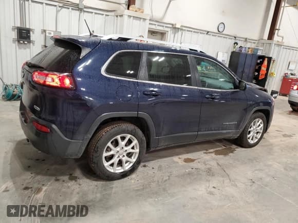 ✅ 2014 Jeep Cherokee Latitude • VIN: 1C4PJLCB5EW227120 • Lot: 93082355. Wystawiony na Copart z przebiegiem 71 009 mil. Bezpłatny archiwum sprzedaży aukcyjnych z USA i szczegółowy raport historii pojazdu na DreamBid. Zdjęcie 3.