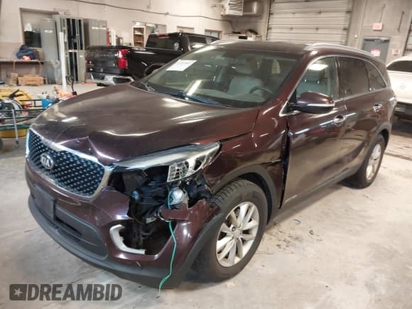 ✅ 2016 Kia Sorento LX • VIN: 5XYPGDA53GG038743 • Лот: 43797007. Опубликован ранее на IAAI с пробегом 235 768 миль. Бесплатный доступ к архиву аукционных продаж из США и подробный отчёт об истории автомобиля на DreamBid. Изображение 2.