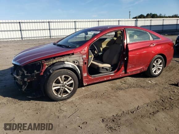 2013 Hyundai Sonata GLS z VIN 5NPEB4AC1DH774685, wystawiony jako Copart lot #84818585 z przebiegiem 77 614 mil mil oraz Szkoda całkowita • Salvage title. Historia ofert i sprzedaży dostępna na DreamBid. Obrazek 1.