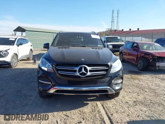 ✅ 2017 Mercedes-Benz GLE 350 • VIN: 4JGDA5HB5HA886481 • Lot: 43624238. Wystawiony na IAAI z przebiegiem 166 818 mil. Bezpłatny archiwum sprzedaży aukcyjnych z USA i szczegółowy raport historii pojazdu na DreamBid. Zdjęcie 12.