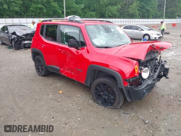 ✅ 2018 Jeep Renegade Sport • VIN: ZACCJBAB1JPH59581 • Lot: 42115576. Listed on IAAI with 115,576 mi. Free auction sales archive from the USA and detailed vehicle history report at DreamBid. Image 1.