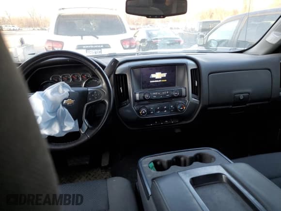 ✅ 2019 Chevrolet Silverado 1500 LT • VIN: 2GCVKPEC8K1195266 • Lot: 79939493. Wystawiony na Copart z przebiegiem Nie podano. Bezpłatny archiwum sprzedaży aukcyjnych z USA i szczegółowy raport historii pojazdu na DreamBid. Zdjęcie 8.