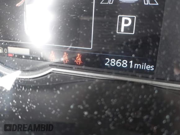 ✅ 2024 Nissan Versa SV • VIN: 3N1CN8EV5RL908819 • Лот: 43565028. Опубликован ранее на IAAI с пробегом 28 681 миль. Бесплатный доступ к архиву аукционных продаж из США и подробный отчёт об истории автомобиля на DreamBid. Изображение 16.