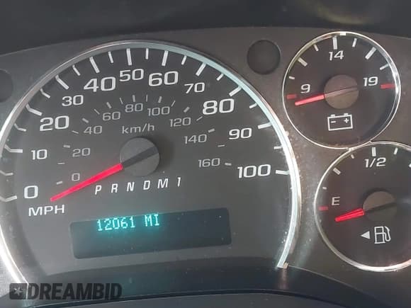 ✅ 2020 Chevrolet Express Passenger • VIN: 1GAWGEFP0L1259618 • Lot: 43414883. Wystawiony na IAAI z przebiegiem 12 061 mil. Bezpłatny archiwum sprzedaży aukcyjnych z USA i szczegółowy raport historii pojazdu na DreamBid. Zdjęcie 15.