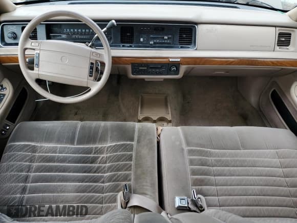 ✅ 1992 Mercury Grand Marquis GS • VIN: 2MECM74W1NX707107 • Лот: 53827565. Опубликован ранее на Copart с пробегом 93 413 миль. Бесплатный доступ к архиву аукционных продаж из США и подробный отчёт об истории автомобиля на DreamBid. Изображение 8.