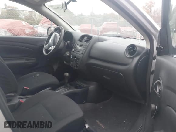 ✅ 2015 Nissan Versa S Plus • VIN: 3N1CN7AP3FL806206 • Лот: 43551600. Опубликован ранее на IAAI с пробегом 90 443 миль. Бесплатный доступ к архиву аукционных продаж из США и подробный отчёт об истории автомобиля на DreamBid. Изображение 5.