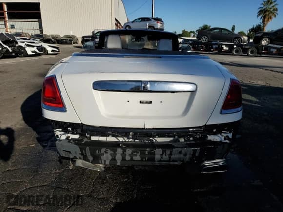 ✅ 2016 Rolls-Royce Dawn • VIN: SCA666D53GU102324 • Lot: 91021205. Listed on Copart with Not provided. Free auction sales archive from the USA and detailed vehicle history report at DreamBid. Image 6.