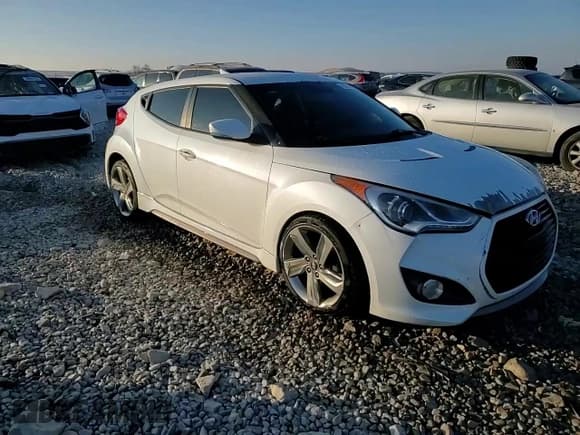 ✅ 2013 Hyundai Veloster Turbo • VIN: KMHTC6AE0DU123230 • Lot: 89217225. Wystawiony na Copart z przebiegiem 109 459 mil. Bezpłatny archiwum sprzedaży aukcyjnych z USA i szczegółowy raport historii pojazdu na DreamBid. Zdjęcie 13.