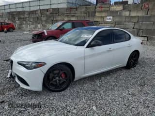 ✅ 2019 Alfa Romeo Giulia Ti • VIN: ZARFANBN7K7610572 • Lot: 89719505. Wystawiony na Copart z przebiegiem Nie podano. Bezpłatny archiwum sprzedaży aukcyjnych z USA i szczegółowy raport historii pojazdu na DreamBid. Zdjęcie 1.