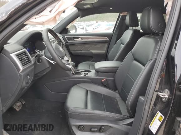 ✅ 2023 Volkswagen Atlas SE • VIN: 1V2LC2CA4PC227994 • Lot: 82517774. Listed on Copart with 22,375 mi. Free auction sales archive from the USA and detailed vehicle history report at DreamBid. Image 7.