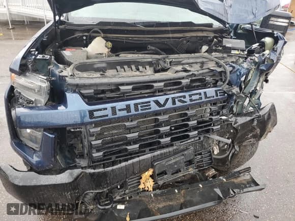 ✅ 2021 Chevrolet Silverado 2500HD Custom • VIN: 1GC4YME75MF234399 • Лот: 85123915. Опубликован ранее на Copart с пробегом Не указан. Бесплатный доступ к архиву аукционных продаж из США и подробный отчёт об истории автомобиля на DreamBid. Изображение 11.