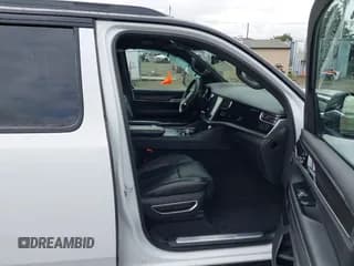 ✅ 2024 Jeep Grand Wagoneer Series II • VIN: 1C4SJSFP2RS107414 • Лот: 43348377. Опубликован ранее на IAAI с пробегом 40 505 миль. Бесплатный доступ к архиву аукционных продаж из США и подробный отчёт об истории автомобиля на DreamBid. Изображение 5.