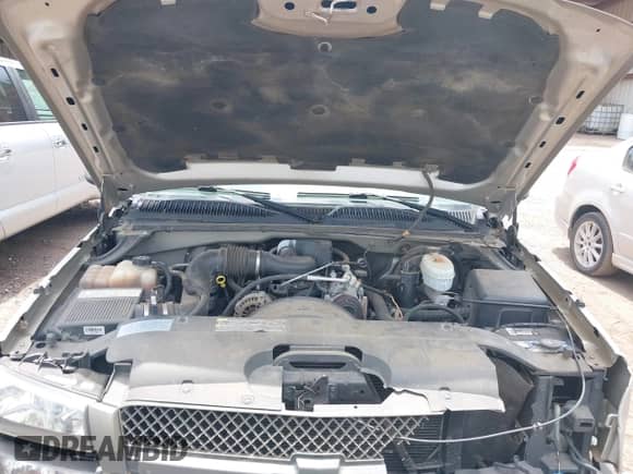 2004 Chevrolet Silverado 1500 Work Truck with VIN 1GCEC14X74Z144768, listed as a IAAI auction lot 42475701 with Not provided miles and . Bid and sale history available at DreamBid. Image 10.