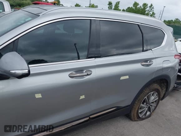 ✅ 2020 Hyundai Santa Fe Limited • VIN: 5NMS53AD6LH286356 • Lot: 42633381. Wystawiony na IAAI z przebiegiem 70 929 mil. Bezpłatny archiwum sprzedaży aukcyjnych z USA i szczegółowy raport historii pojazdu na DreamBid. Zdjęcie 15.