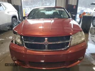 ✅ 2009 Dodge Avenger SXT • VIN: 1B3LC56D19N532158 • Lot: 87703645. Wystawiony na Copart z przebiegiem 70 746 mil. Bezpłatny archiwum sprzedaży aukcyjnych z USA i szczegółowy raport historii pojazdu na DreamBid. Zdjęcie 5.