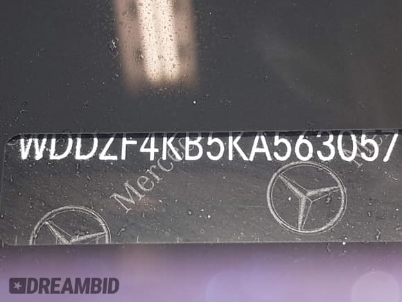 ✅ 2019 Mercedes-Benz E 300 • VIN: WDDZF4KB5KA563057 • Lot: 42253134. Listed on IAAI with 68,806 mi. Free auction sales archive from the USA and detailed vehicle history report at DreamBid. Image 17.