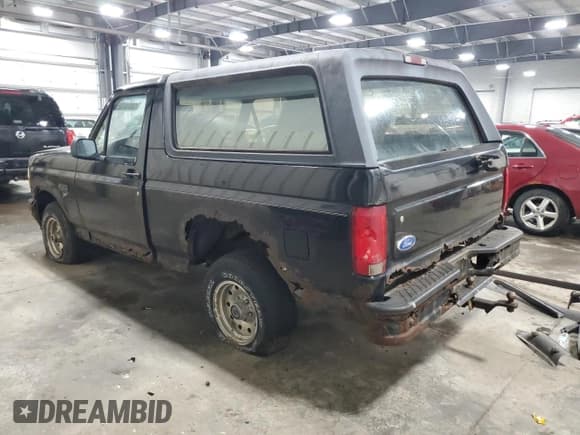 ✅ 1996 Ford Bronco XL • VIN: 1FMEU15N5TLB27829 • Lot: 58618705. Listed on Copart with Not provided. Free auction sales archive from the USA and detailed vehicle history report at DreamBid. Image 2.