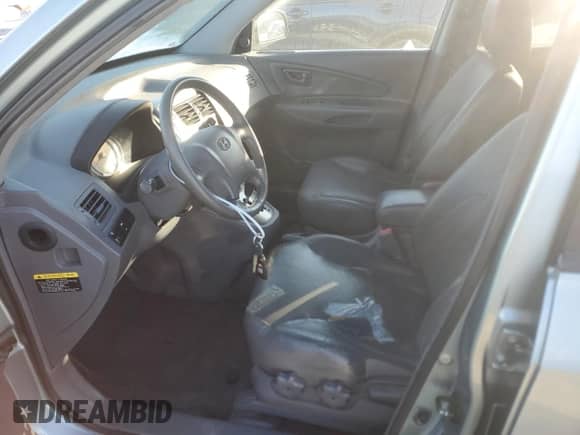 2005 Hyundai Tucson GLS с VIN KM8JN12D55U221696, выставлен на аукционе Copart как лот 85895004 с пробегом 150 723 миль миль и Чистый • Clean title. История ставок и продаж доступна на DreamBid. Изображение 7.