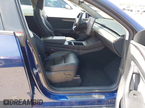 ✅ 2023 Tesla Model Y Long Range • VIN: 7SAYGAEE2PF969953 • Lot: 43163995. Listed on IAAI with 23,353 mi. Free auction sales archive from the USA and detailed vehicle history report at DreamBid. Image 5.