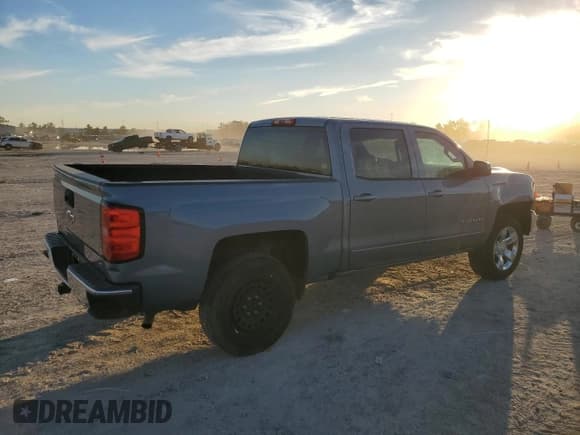 ✅ 2016 Chevrolet Silverado 1500 LT • VIN: 3GCPCRECXGG301748 • Лот: 82127104. Опубликован ранее на Copart с пробегом 153 789 миль. Бесплатный доступ к архиву аукционных продаж из США и подробный отчёт об истории автомобиля на DreamBid. Изображение 3.