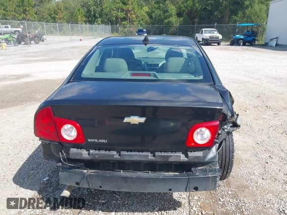 2012 Chevrolet Malibu 1LS z VIN 1G1ZB5E02CF301242, wystawiony jako IAAI lot #43411361 z przebiegiem 158 844 mil mil oraz . Historia ofert i sprzedaży dostępna na DreamBid. Obrazek 6.