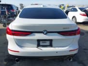 ✅ 2021 BMW 2 Series 228i • VIN: WBA53AK09M7H30650 • Lot: 42043390. Wystawiony na IAAI z przebiegiem 89 611 mil. Bezpłatny archiwum sprzedaży aukcyjnych z USA i szczegółowy raport historii pojazdu na DreamBid. Zdjęcie 17.