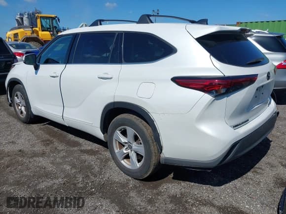 ✅ 2022 Toyota Highlander LE • VIN: 5TDBZRBH4NS215584 • Лот: 43204692. Опубликован ранее на IAAI с пробегом 44 048 миль. Бесплатный доступ к архиву аукционных продаж из США и подробный отчёт об истории автомобиля на DreamBid. Изображение 3.