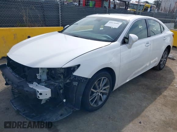 ✅ 2016 Lexus ES 300h • VIN: JTHBW1GG4G2114905 • Lot: 41674486. Listed on IAAI with 185,835 mi. Free auction sales archive from the USA and detailed vehicle history report at DreamBid. Image 19.