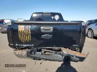 2012 Chevrolet Silverado 1500 LTZ z VIN 1GCRKTE71CZ187905, wystawiony jako Copart lot #85349105 z przebiegiem 232 644 mil mil oraz Szkoda całkowita • Salvage title. Historia ofert i sprzedaży dostępna na DreamBid. Obrazek 6.