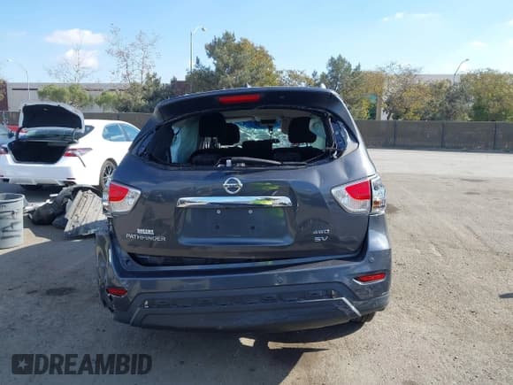 ✅ 2014 Nissan Pathfinder SV • VIN: 5N1AR2MM9EC734849 • Lot: 41361068. Listed on IAAI with 139,903 mi. Free auction sales archive from the USA and detailed vehicle history report at DreamBid. Image 17.