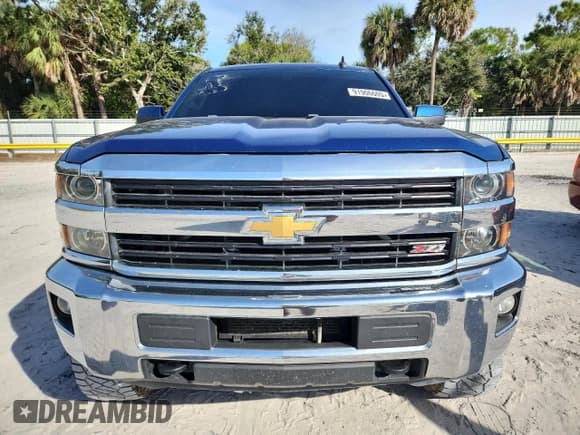 ✅ 2016 Chevrolet Silverado 2500HD LT • VIN: 1GC1KVE82GF264662 • Lot: 91906605. Wystawiony na Copart z przebiegiem 142 354 mil. Bezpłatny archiwum sprzedaży aukcyjnych z USA i szczegółowy raport historii pojazdu na DreamBid. Zdjęcie 5.