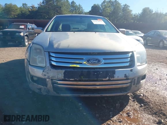 ✅ 2007 Ford Fusion SE • VIN: 3FAHP07Z07R217583 • Lot: 43474839. Wystawiony na IAAI z przebiegiem 260 195 mil. Bezpłatny archiwum sprzedaży aukcyjnych z USA i szczegółowy raport historii pojazdu na DreamBid. Zdjęcie 6.