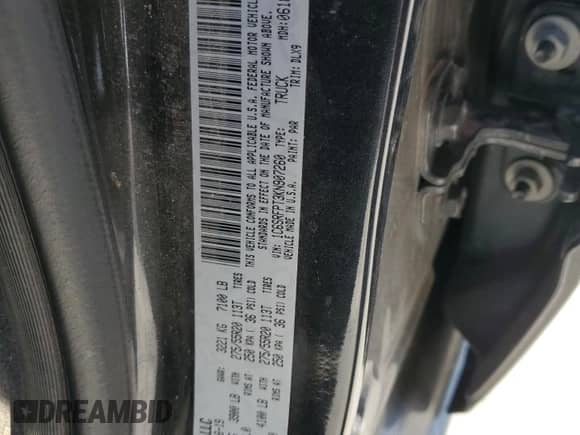 2019 Ram 1500 Limited z VIN 1C6SRFPT3KN907260, wystawiony jako Copart lot #68597555 z przebiegiem 127 663 mil mil oraz Szkoda całkowita • Salvage title. Historia ofert i sprzedaży dostępna na DreamBid. Obrazek 12.