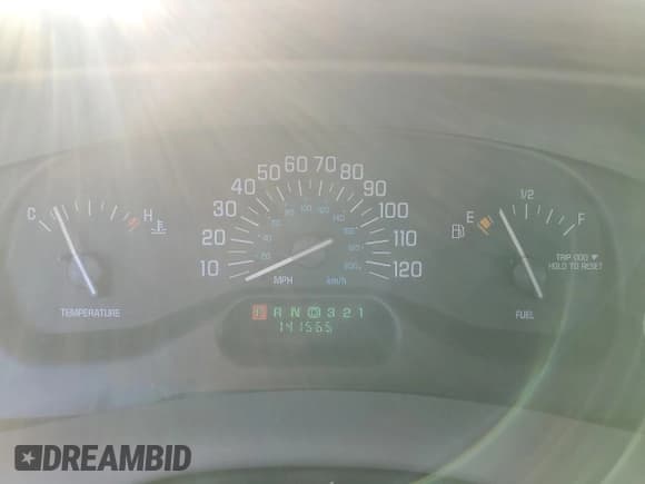 ✅ 2002 Buick Century Custom • VIN: 2G4WS52J821112782 • Lot: 74234214. Wystawiony na Copart z przebiegiem 141 565 mil. Bezpłatny archiwum sprzedaży aukcyjnych z USA i szczegółowy raport historii pojazdu na DreamBid. Zdjęcie 9.