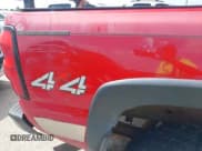 ✅ 2005 Chevrolet Silverado 2500HD LS • VIN: 1GCHK23U15F855835 • Lot: 42692755. Wystawiony na IAAI z przebiegiem 328 871 mil. Bezpłatny archiwum sprzedaży aukcyjnych z USA i szczegółowy raport historii pojazdu na DreamBid. Zdjęcie 6.