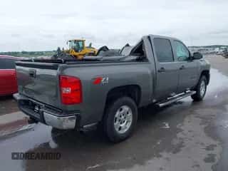 2012 Chevrolet Silverado 1500 LT с VIN 1GCPKSE7XCF143081, выставлен на аукционе IAAI как лот 42968023 с пробегом 161 590 миль миль и . История ставок и продаж доступна на DreamBid. Изображение 4.