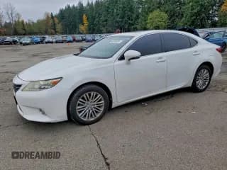 ✅ 2013 Lexus ES 250 • VIN: JTHBK1GG5D2042393 • Lot: 93930935. Listed on Copart with 136,651 mi. Free auction sales archive from the USA and detailed vehicle history report at DreamBid. Image 1.