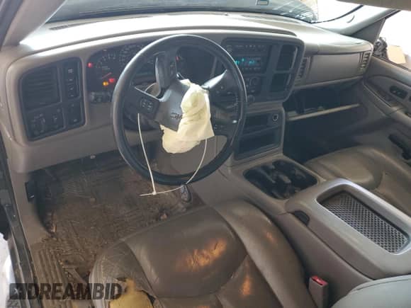 2005 GMC Sierra 1500 SLT with VIN 1GTEK19T95E168040, listed as a Copart auction lot 81080495 with 226,925 mi miles and Salvage title. Bid and sale history available at DreamBid. Image 8.