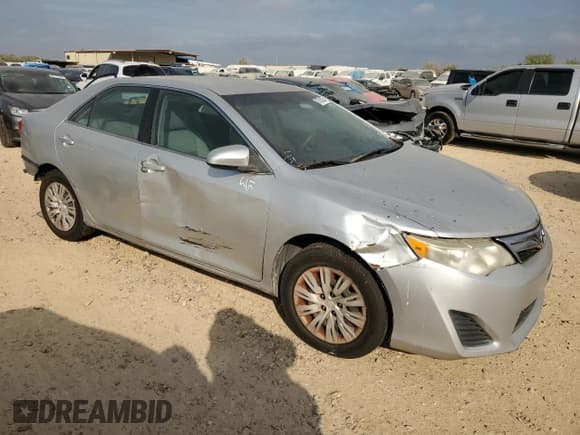 ✅ 2013 Toyota Camry LE • VIN: 4T1BF1FK9DU261997 • Lot: 87036205. Listed on Copart with Not provided. Free auction sales archive from the USA and detailed vehicle history report at DreamBid. Image 4.