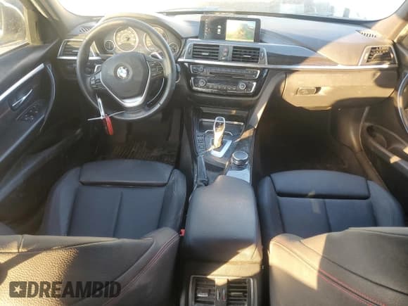 ✅ 2018 BMW 3 Series 330i • VIN: WBA8B9G56JNU97771 • Lot: 54126505. Listed on Copart with 71,545 mi. Free auction sales archive from the USA and detailed vehicle history report at DreamBid. Image 8.