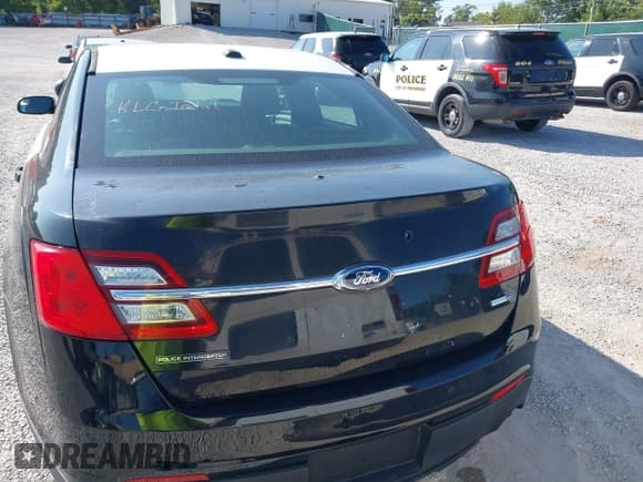 ✅ 2015 Ford Police Interceptor • VIN: 1FAHP2MK6FG204023 • Лот: 42957247. Опубликован ранее на IAAI с пробегом 59 994 миль. Бесплатный доступ к архиву аукционных продаж из США и подробный отчёт об истории автомобиля на DreamBid. Изображение 16.