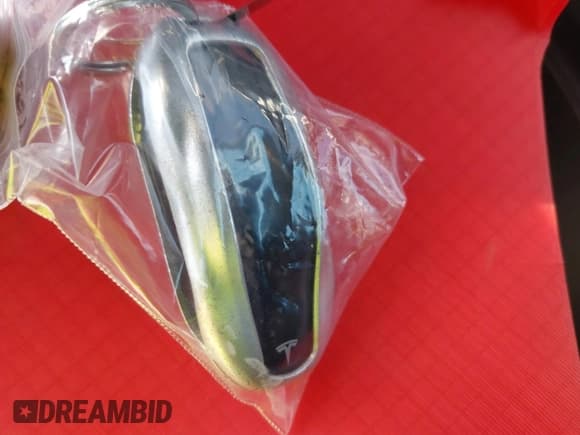 ✅ 2016 Tesla Model S 90D • VIN: 5YJSA1E28GF136460 • Lot: 43120277. Listed on IAAI with 109,587 mi. Free auction sales archive from the USA and detailed vehicle history report at DreamBid. Image 11.