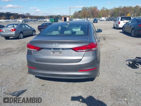 ✅ 2018 Hyundai Elantra SEL • VIN: 5NPD84LF7JH334144 • Lot: 43521235. Listed on IAAI with 100,952 mi. Free auction sales archive from the USA and detailed vehicle history report at DreamBid. Image 16.