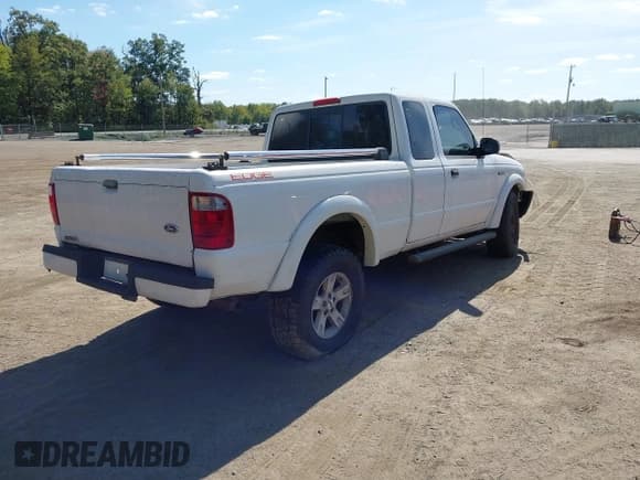 ✅ 2005 Ford Ranger XLT • VIN: 1FTZR45E15PA37226 • Лот: 43372983. Опубликован ранее на IAAI с пробегом 127 840 миль. Бесплатный доступ к архиву аукционных продаж из США и подробный отчёт об истории автомобиля на DreamBid. Изображение 4.