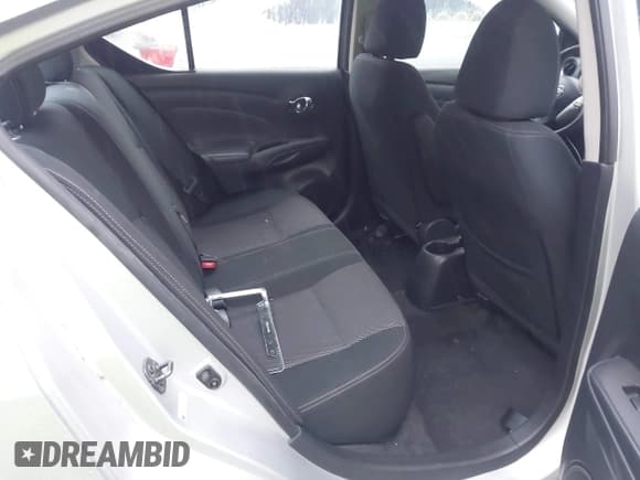 ✅ 2019 Nissan Versa SV • VIN: 3N1CN7AP6KL862831 • Lot: 43413922. Wystawiony na IAAI z przebiegiem 78 939 mil. Bezpłatny archiwum sprzedaży aukcyjnych z USA i szczegółowy raport historii pojazdu na DreamBid. Zdjęcie 8.