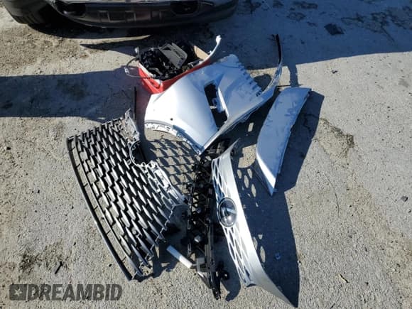 ✅ 2024 Lexus RX 350 • VIN: 2T2BAMBA8RC031370 • Lot: 53081615. Listed on Copart with 7,440 mi. Free auction sales archive from the USA and detailed vehicle history report at DreamBid. Image 13.