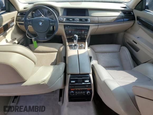 ✅ 2010 BMW 7 Series 750Li • VIN: WBAKB8C5XACY63054 • Lot: 62151355. Listed on Copart with 93,482 mi. Free auction sales archive from the USA and detailed vehicle history report at DreamBid. Image 8.