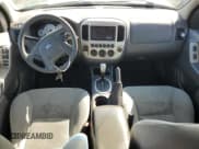 ✅ 2007 Ford Escape Hybrid • VIN: 1FMYU59H77KA64754 • Lot: 84225425. Listed on Copart with 241,465 mi. Free auction sales archive from the USA and detailed vehicle history report at DreamBid. Image 8.